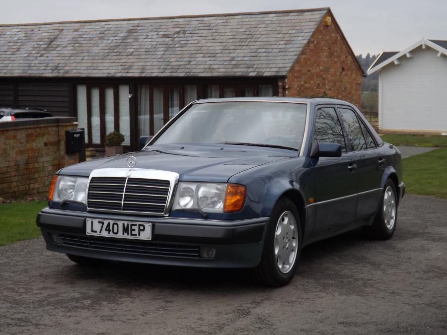  Mercedes-Benz 500E (W124) 1993 года  (фото 3 из 21)